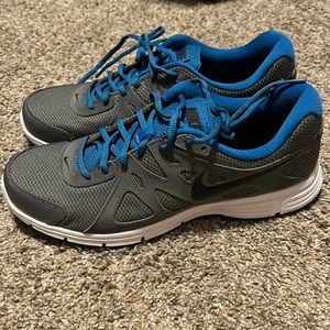 Mens Nikes Gray and Blue